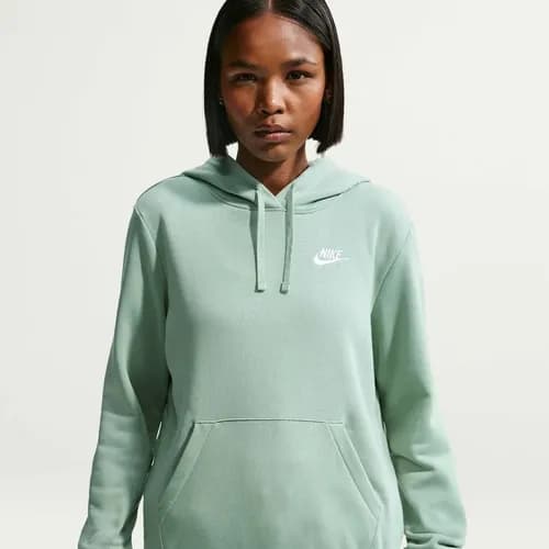 Blusao Nike Sportswear Club Fleece Feminino por R$ 224,99 a vista (cupom MODAPRAVC)