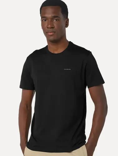 Camiseta Calvin Klein Jeans Masculina Light New Nape por R$ 93 (Pix + cupom)