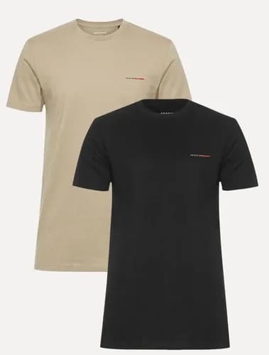 Kit 2 Camisetas Aramis Estampa Assinatura Preta e Cáqui por R$ 192 (R$ 96 cada)