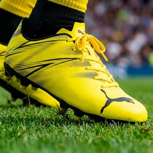 Chuteira de Campo Puma Attacanto Masculina